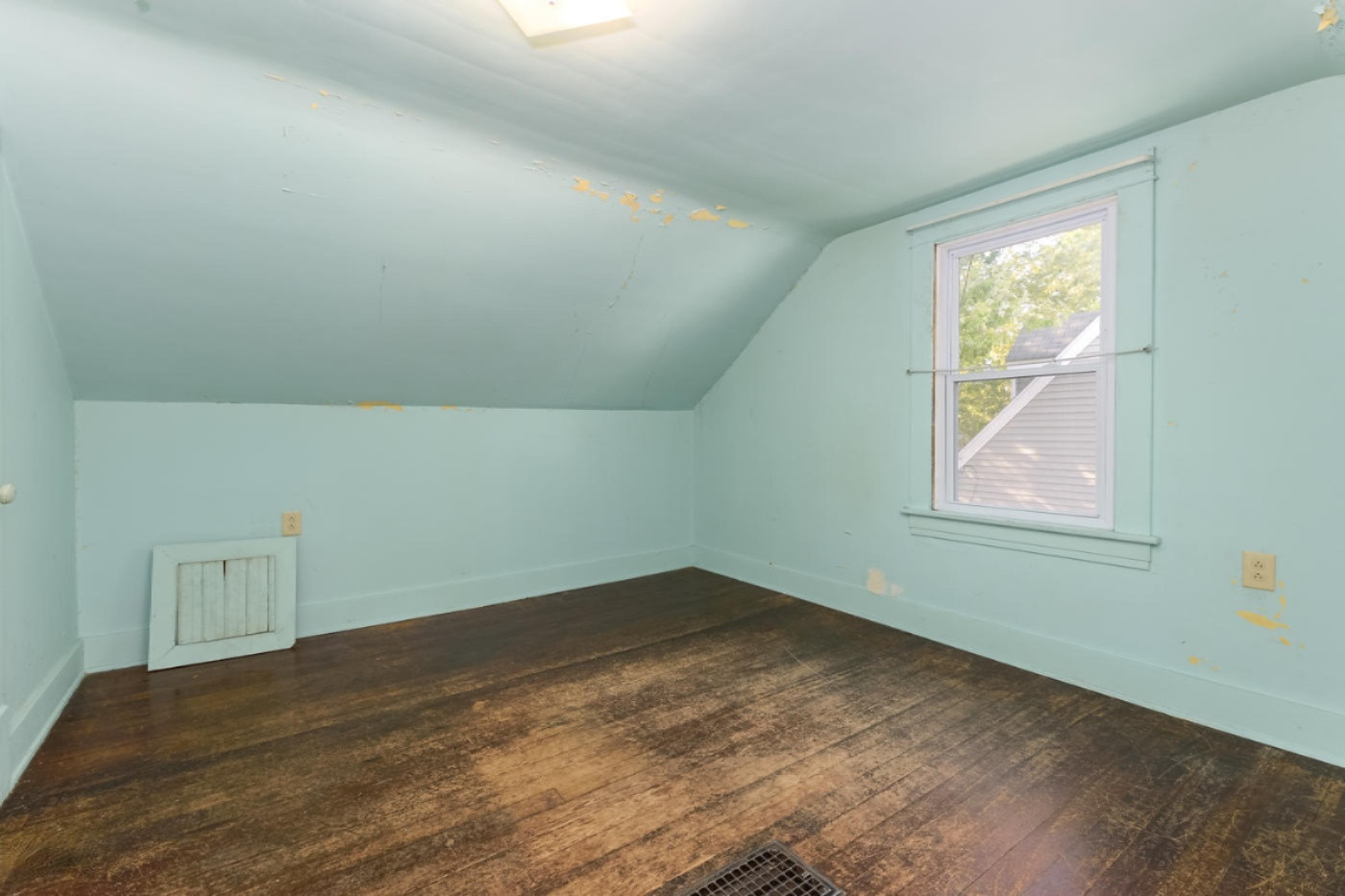 1242 Wayside Road Kalamazoo, MI 49048 - Photo 13 of 23 Wayside_Rd_1242_Kalamazoo_49048-18