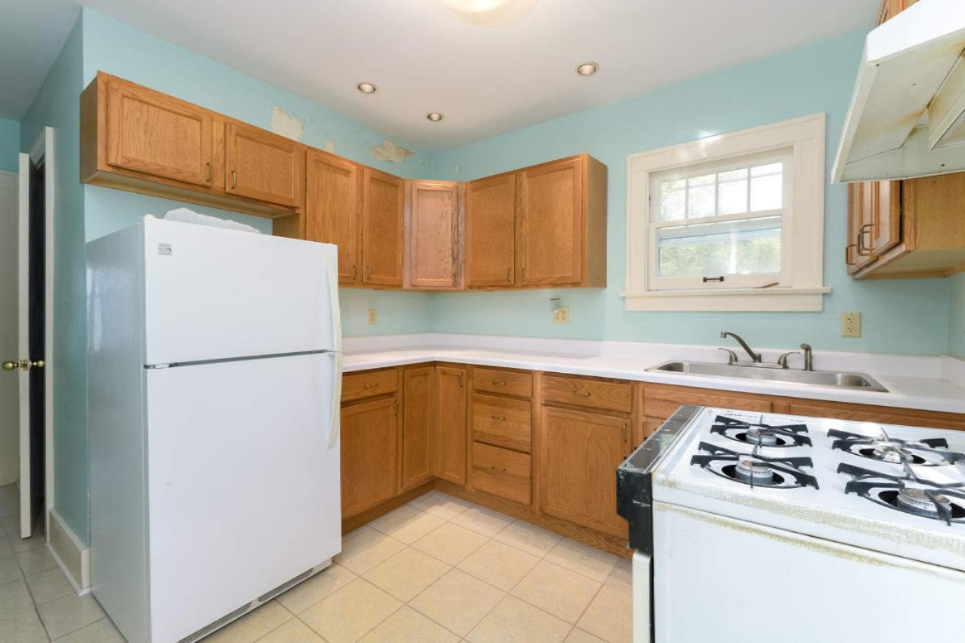 1242 Wayside Road Kalamazoo, MI 49048 - Photo 8 of 23 Wayside_Rd_1242_Kalamazoo_49048-10