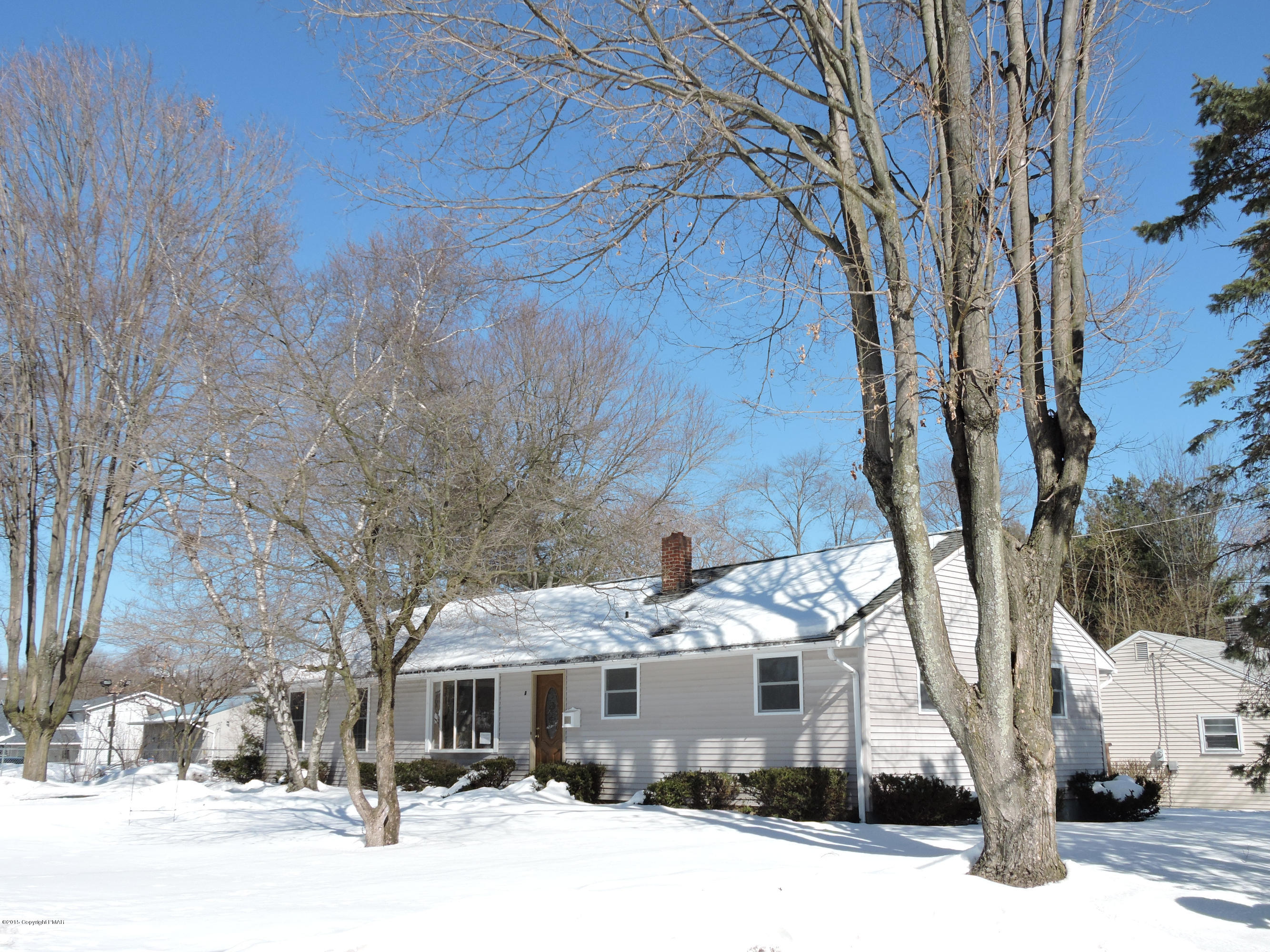 100 Sweetfern Road Stroudsburg, PA 18360 - Photo 3 of 25 Alternate Front/Side View
