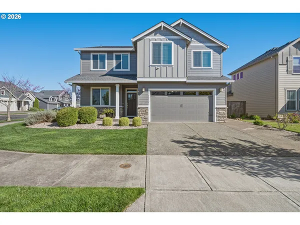 $719,900 | 2212 Southeast 12th Avenue, Canby, OR 97013
