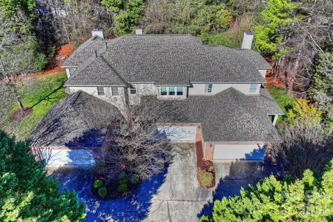 a house with lots of flowers