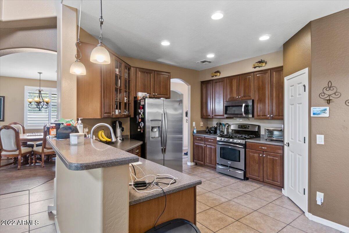 20331 North Codey Circle Maricopa, AZ 85138 - Photo 5 of 26 10-Kitchen