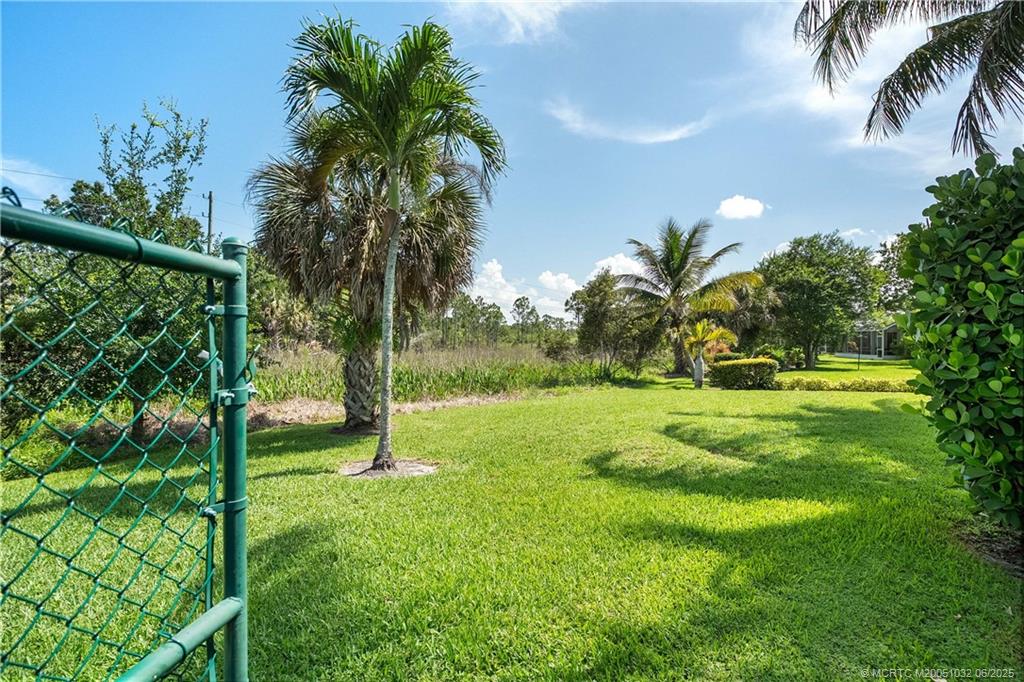 7325 Southeast Seagate Lane Stuart, FL 34997 - Photo 32 of 46