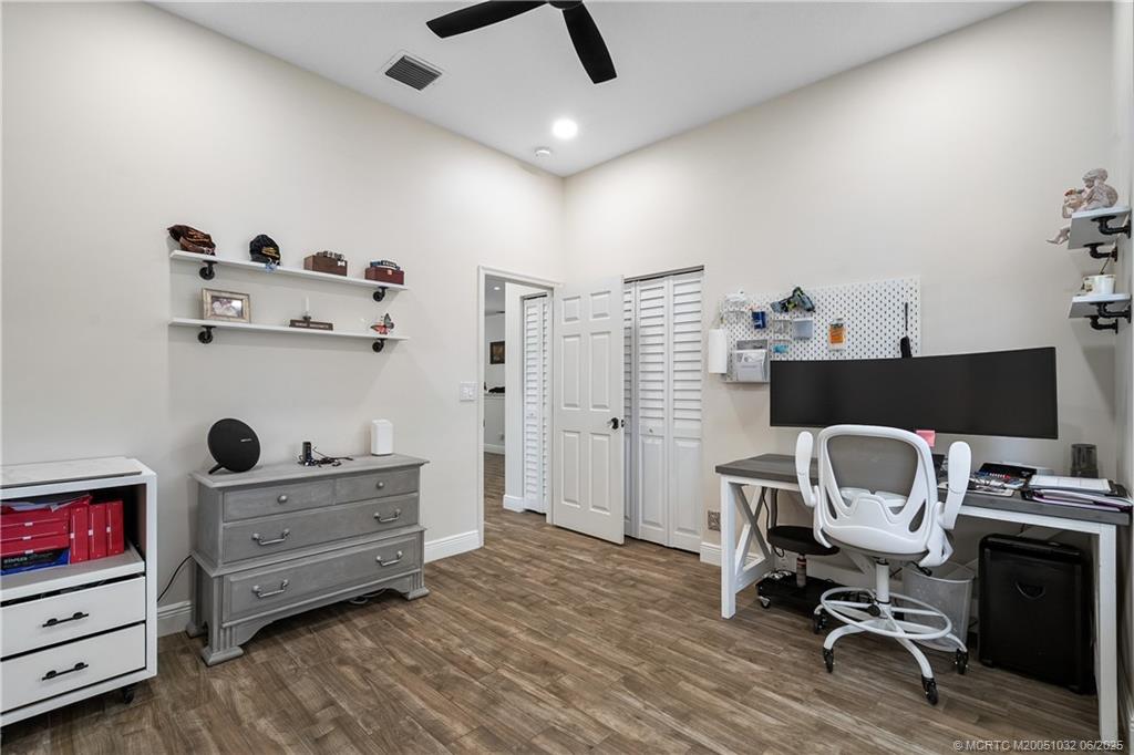 7325 Southeast Seagate Lane Stuart, FL 34997 - Photo 35 of 46