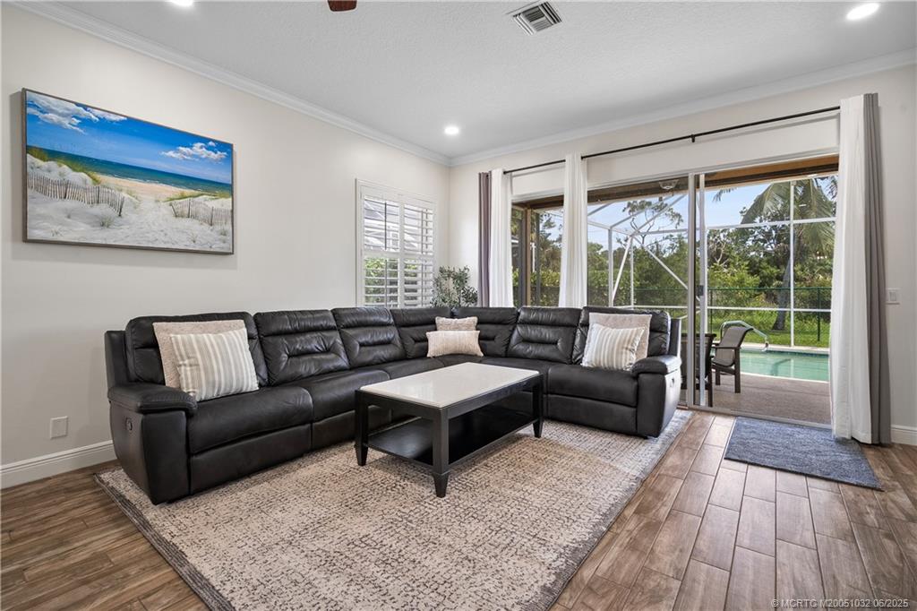 7325 Southeast Seagate Lane Stuart, FL 34997 - Photo 9 of 46