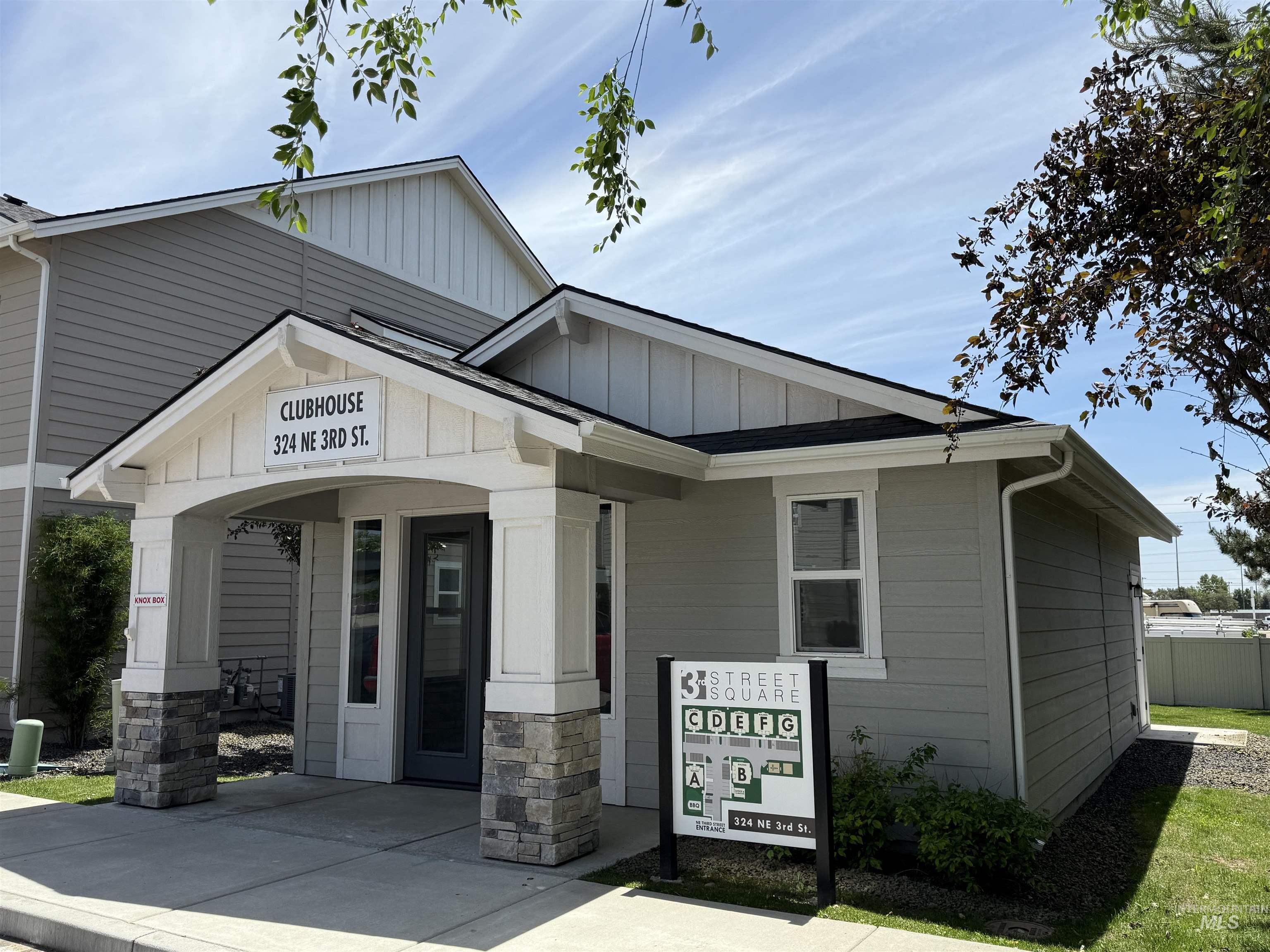 324 Northwest 3rd Street Meridian, ID 83642 - Photo 3 of 12 View of building exterior