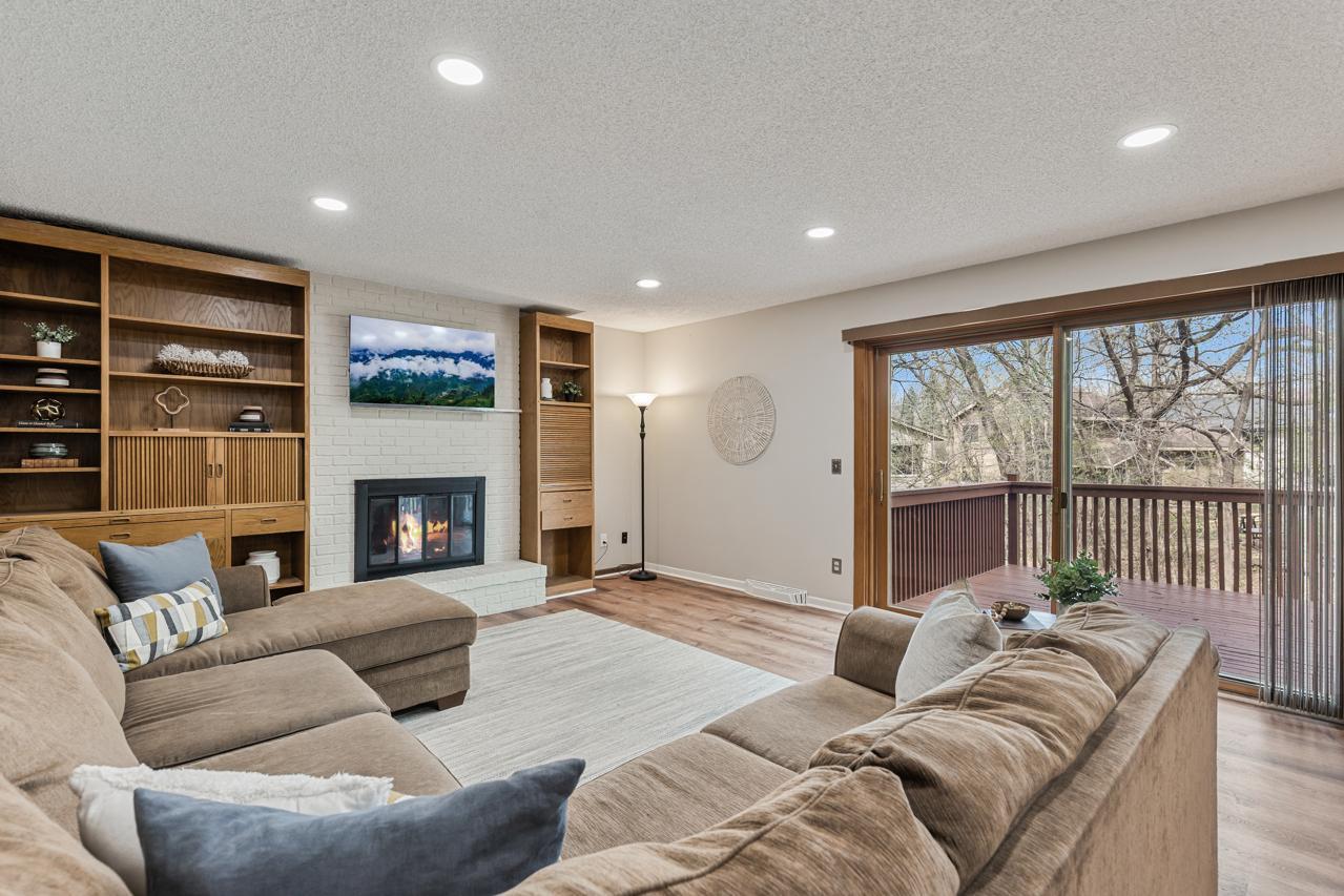 9515 Risewood Circle Eden Prairie, MN 55347 - Photo 8 of 41 Gallery Image 8