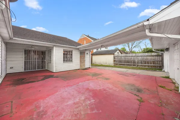 $335,000 | 6443 Lawndale Street, Houston, TX 77023