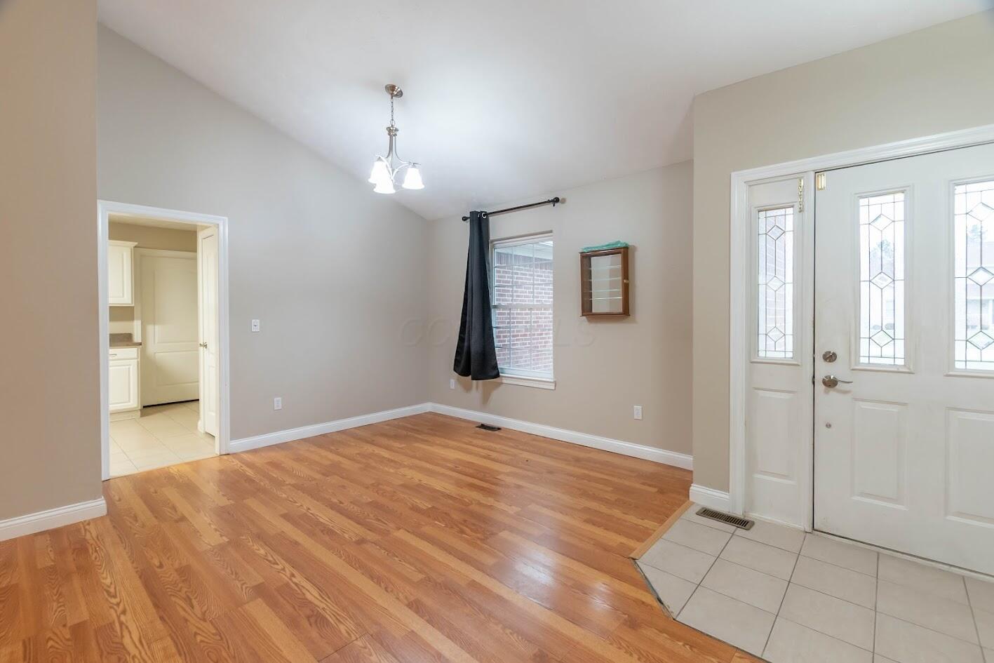 7909 Ct Ridge Fairborn, OH 45324 - Photo 6 of 25 DSC_6441