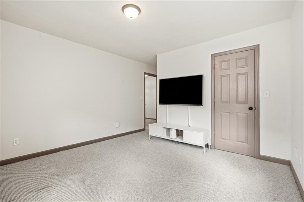 8517 Wittmer Road Pittsburgh, PA 15237 - Photo 29 of 46 an empty room with windows
