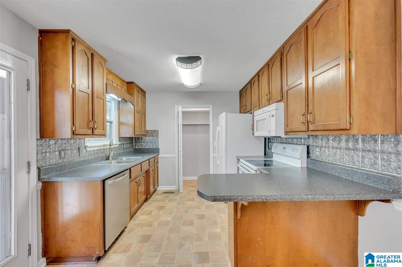573 Kennedy Road Gardendale, AL 35071 - Photo 5 of 21