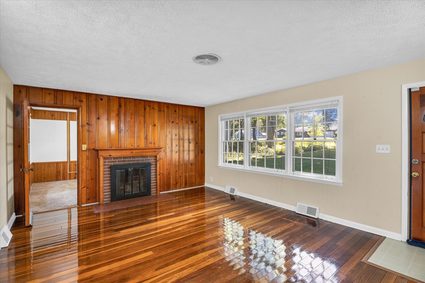 29 Dixie Acres Road Danville, IL 61832 - Photo 8 of 40 Gallery Image 8