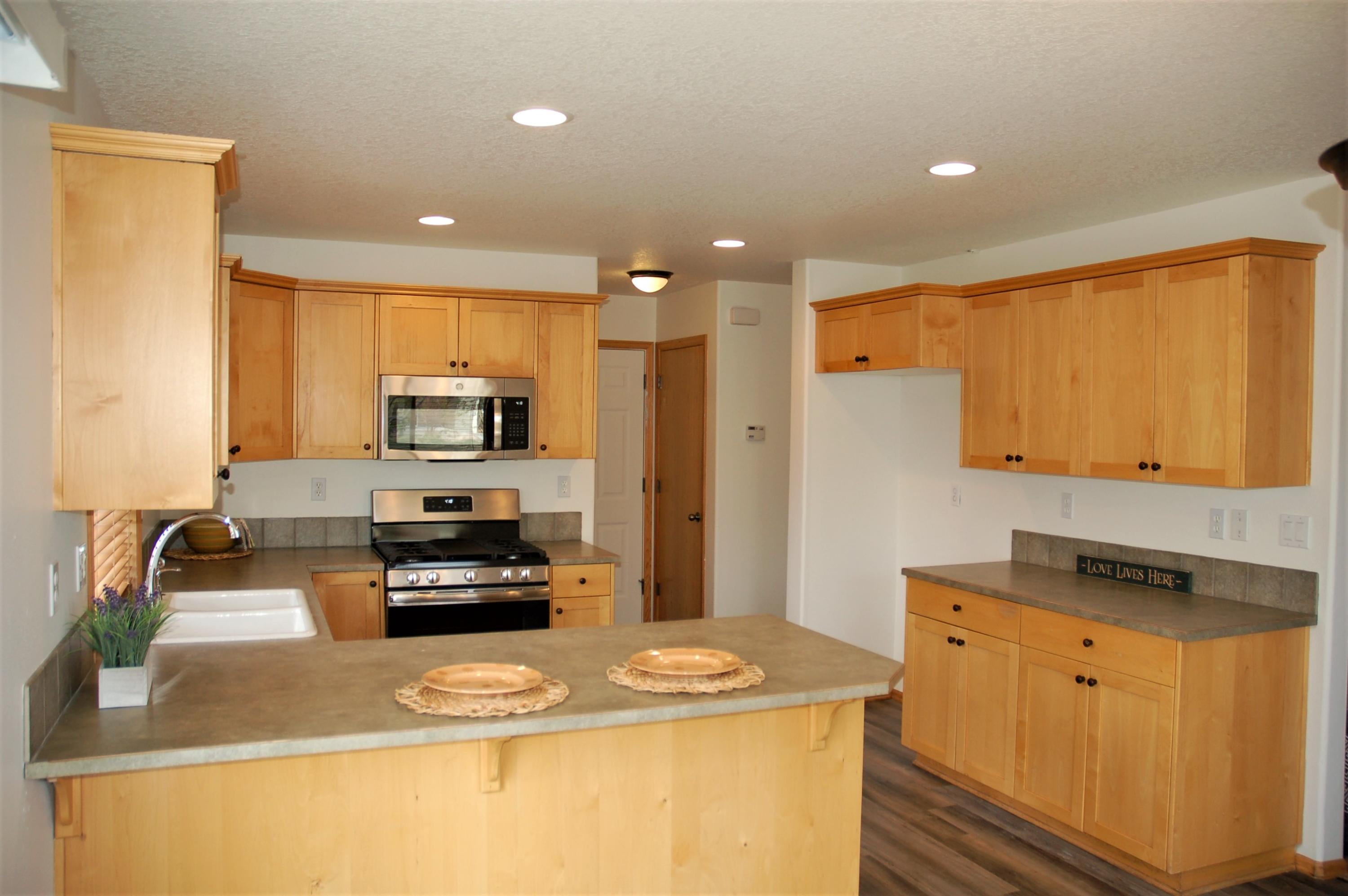 20564 Dylan Loop Bend, OR 97702 - Photo 13 of 31 DYLAN-13