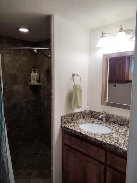 21785 Bend Ferry Road Red Bluff, CA 96080 - Photo 39 of 46 Bathroom 2