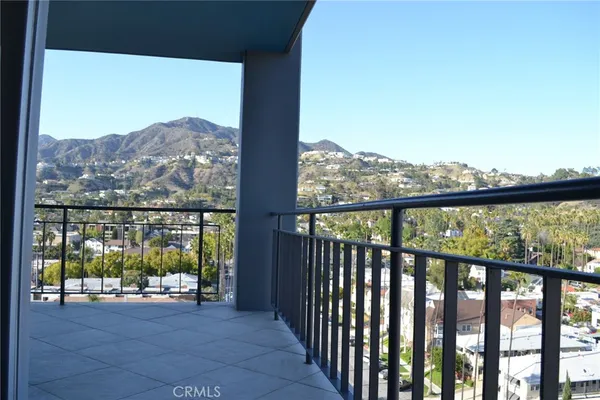 $5,950 | 1155 North Brand Boulevard, Unit 1101, Glendale, CA 91202