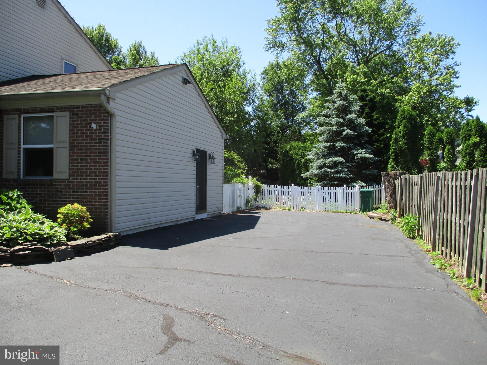 250 Cowpath Road Hatfield, PA 19440 - Photo 3 of 32 home right side- great for a RV!