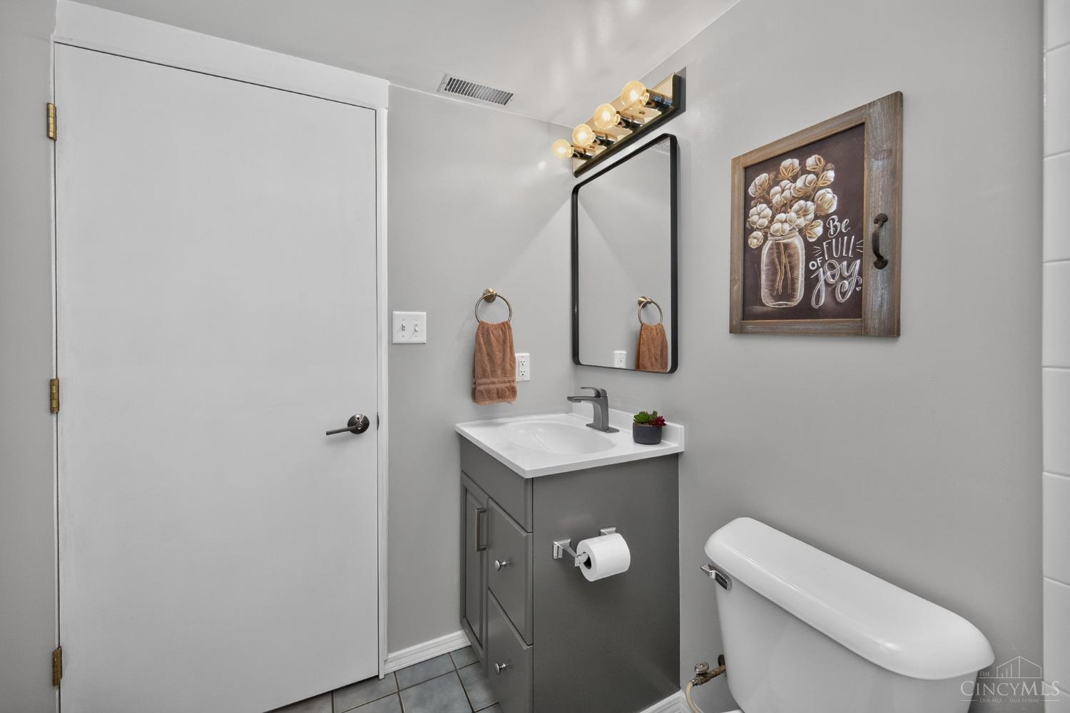 5467 Race Road Cincinnati, OH 45247 - Photo 40 of 59