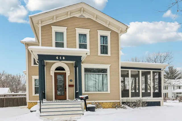 $335,000 | 418 East Washington Street, Marengo, IL 60152