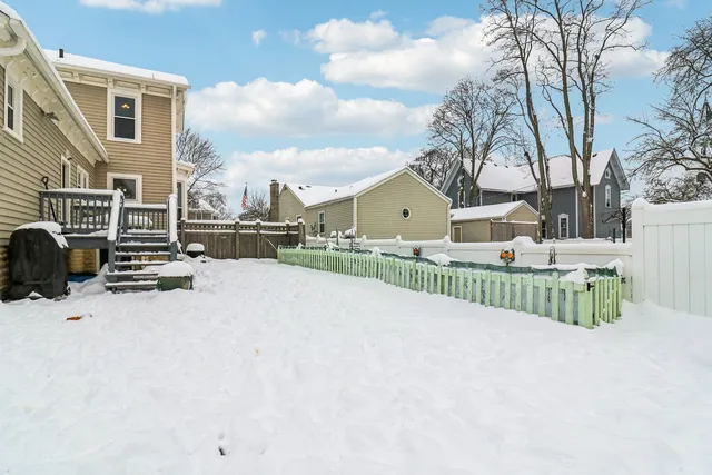 $335,000 | 418 East Washington Street, Marengo, IL 60152