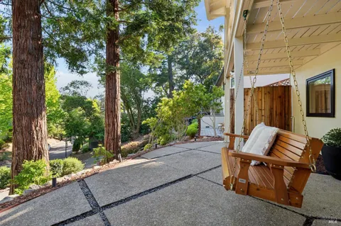 $1,695,000 | 11 Amberwood Lane, San Anselmo, CA 94960