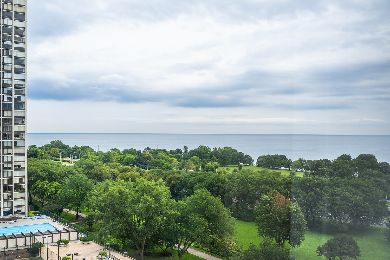 5415 North Sheridan Road, Unit 1409 Chicago, IL 60640 - Photo 3 of 23 Gallery Image 3