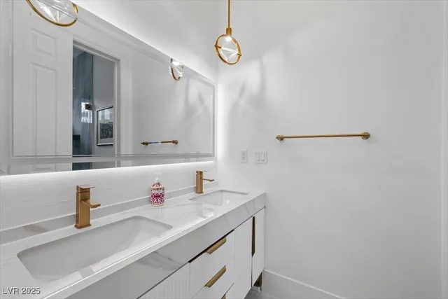 $3,000,000 | 42 Grand Miramar Drive, Henderson, NV 89011