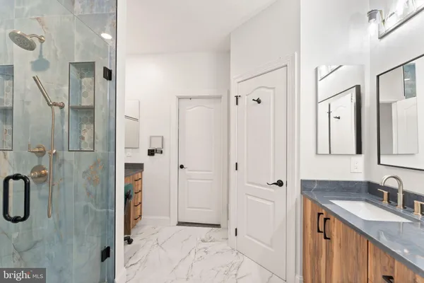 $1,050,000 | 19066 Crimson Clover Terrace, Leesburg, VA 20176