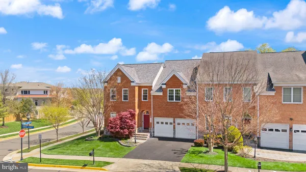 $1,050,000 | 19066 Crimson Clover Terrace, Leesburg, VA 20176