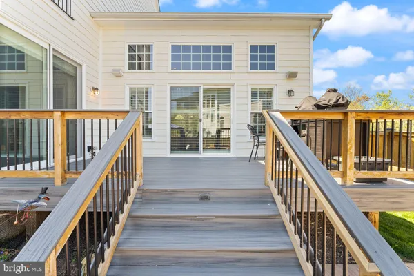 $1,050,000 | 19066 Crimson Clover Terrace, Leesburg, VA 20176