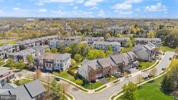 $1,050,000 | 19066 Crimson Clover Terrace, Leesburg, VA 20176