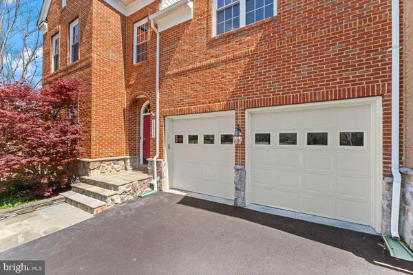 $1,050,000 | 19066 Crimson Clover Terrace, Leesburg, VA 20176