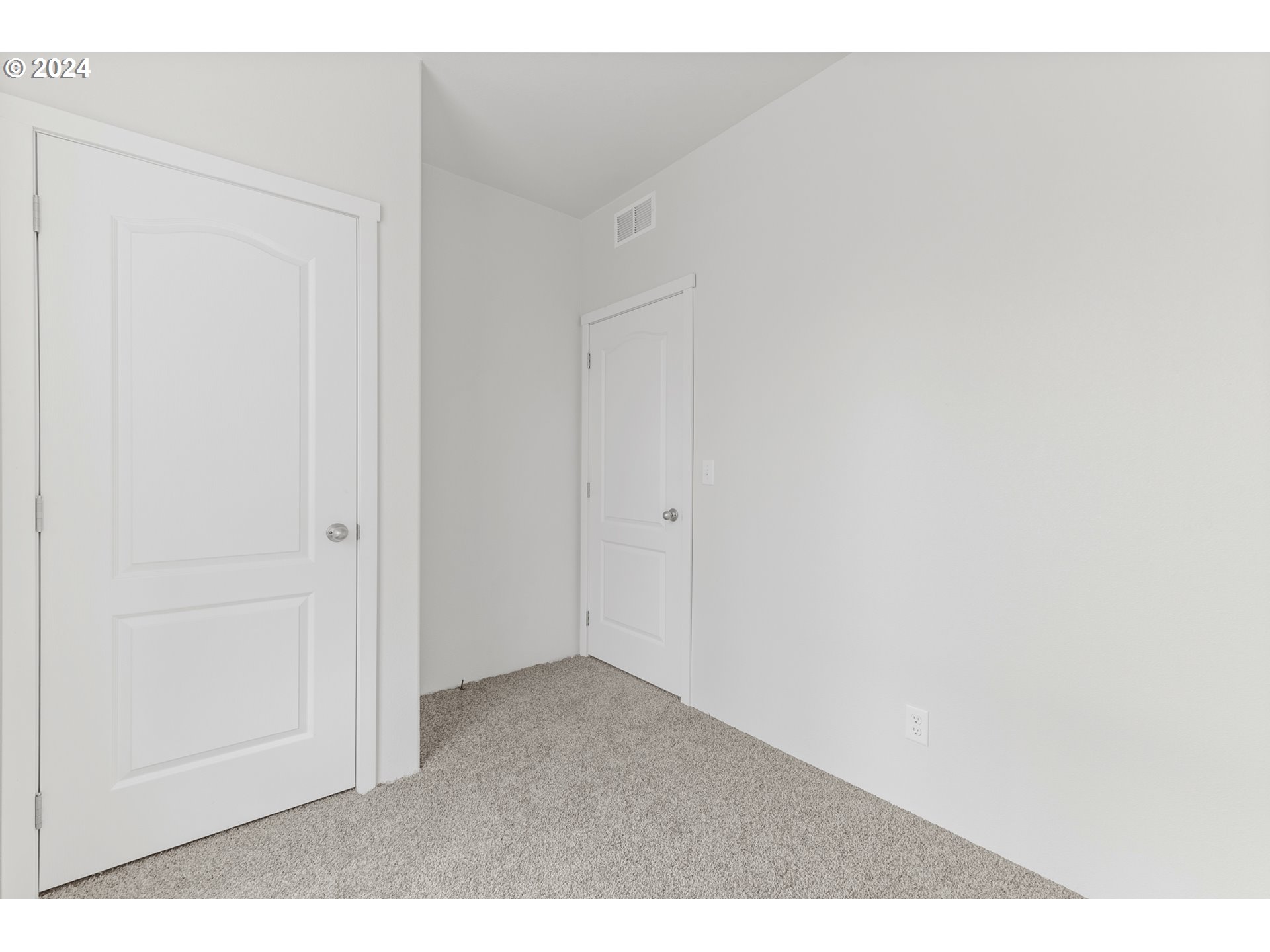 9700 Southwest Tualatin Road, Unit 22 Tualatin, OR 97062 - Photo 16 of 30 a view of an empty room