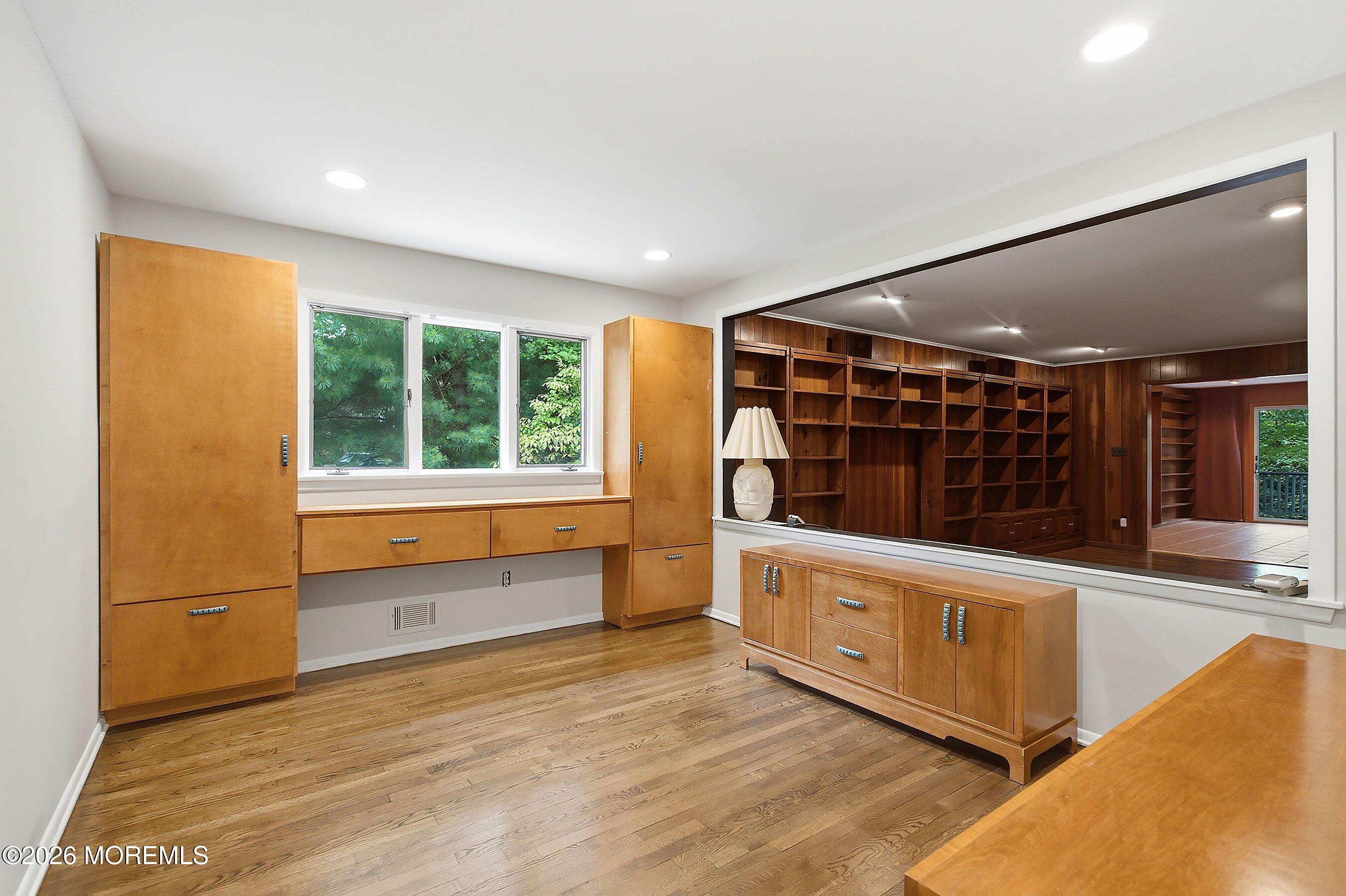 4 Bay Hill Road Leonardo, NJ 07737 - Photo 23 of 40 Office