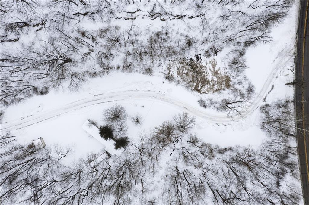 1558 Blackhawk Road Darlington, PA 16115 - Photo 6 of 17