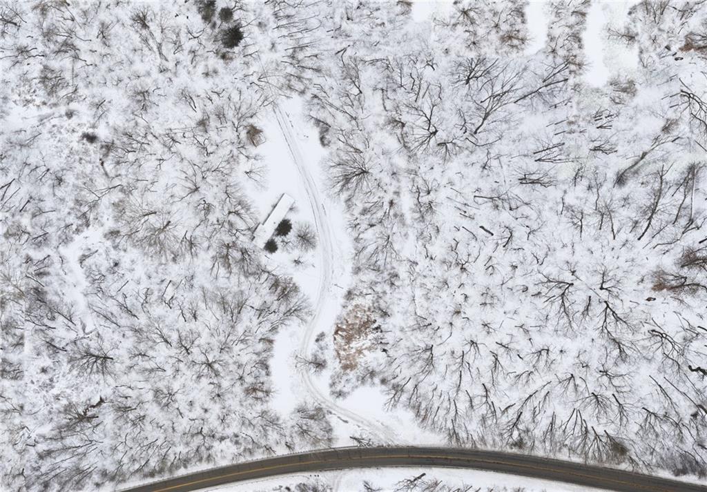 1558 Blackhawk Road Darlington, PA 16115 - Photo 7 of 17