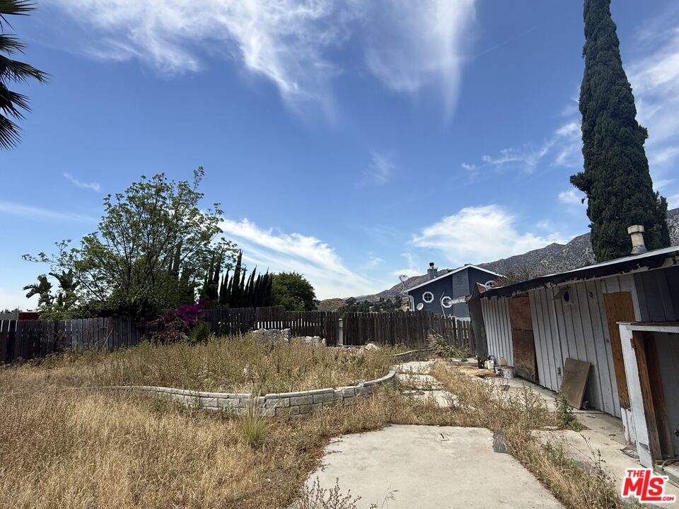 7716 Grove Street Tujunga, CA 91042 - Photo 14 of 17