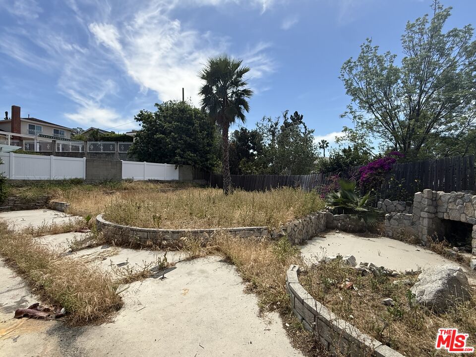 7716 Grove Street Tujunga, CA 91042 - Photo 16 of 17