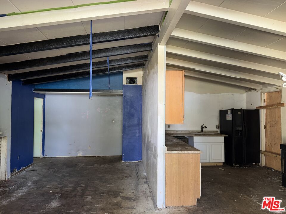 7716 Grove Street Tujunga, CA 91042 - Photo 5 of 17