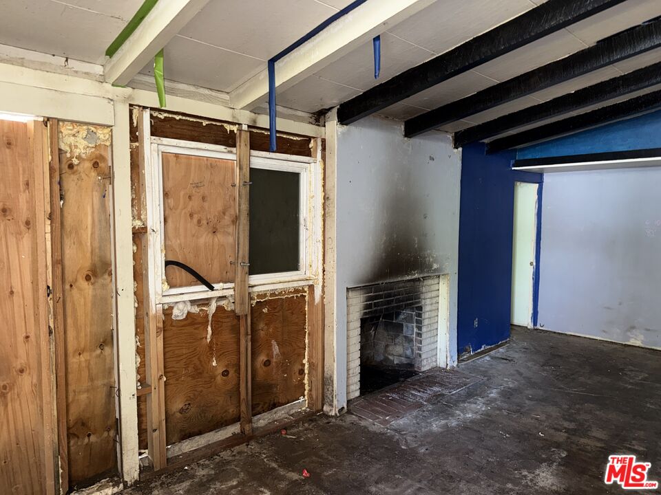 7716 Grove Street Tujunga, CA 91042 - Photo 6 of 17