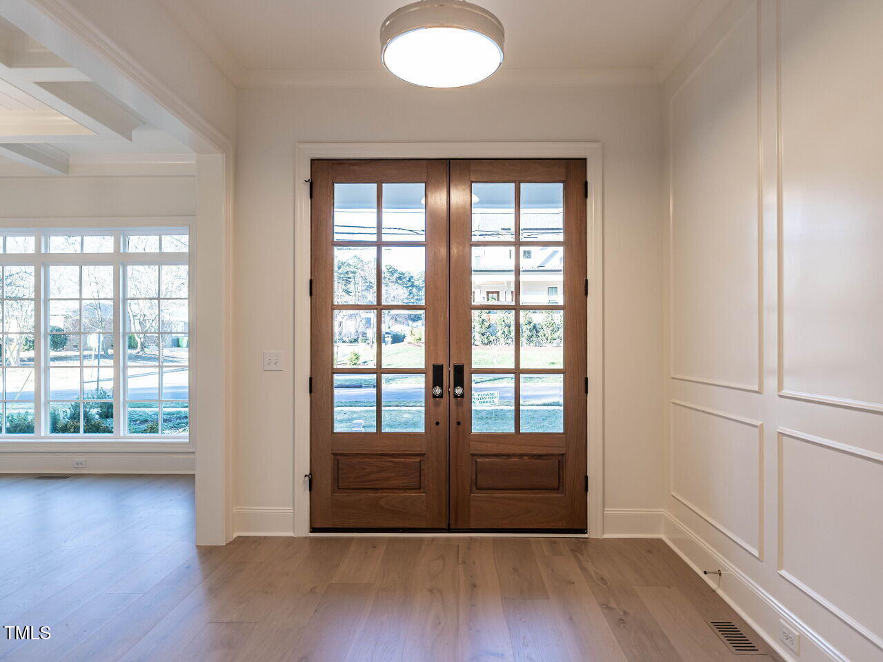4800 Latimer Road Raleigh, NC 27609 - Photo 5 of 49 004-1280x960-foyer