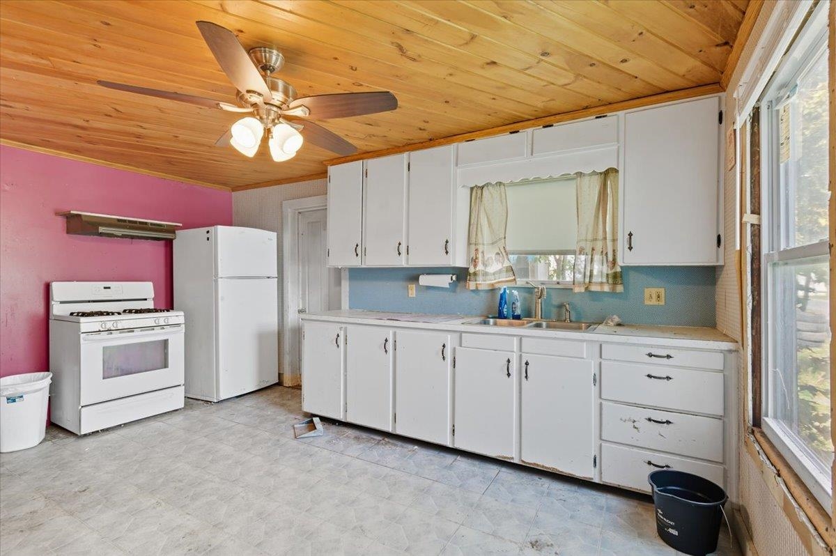 81 North Street Northfield, VT 05663 - Photo 5 of 25