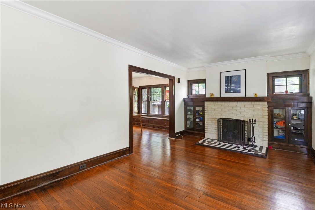 1665 Maple Road Cleveland Heights, OH 44121 - Photo 2 of 25