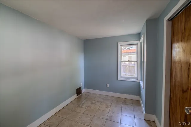 $175,000 | 7606 Cameron Drive, Cicero, NY 13030