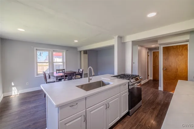 $175,000 | 7606 Cameron Drive, Cicero, NY 13030