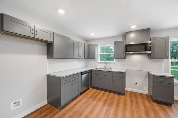 $1,700 | 7804 Crestview Drive, Unit B, Houston, TX 77028
