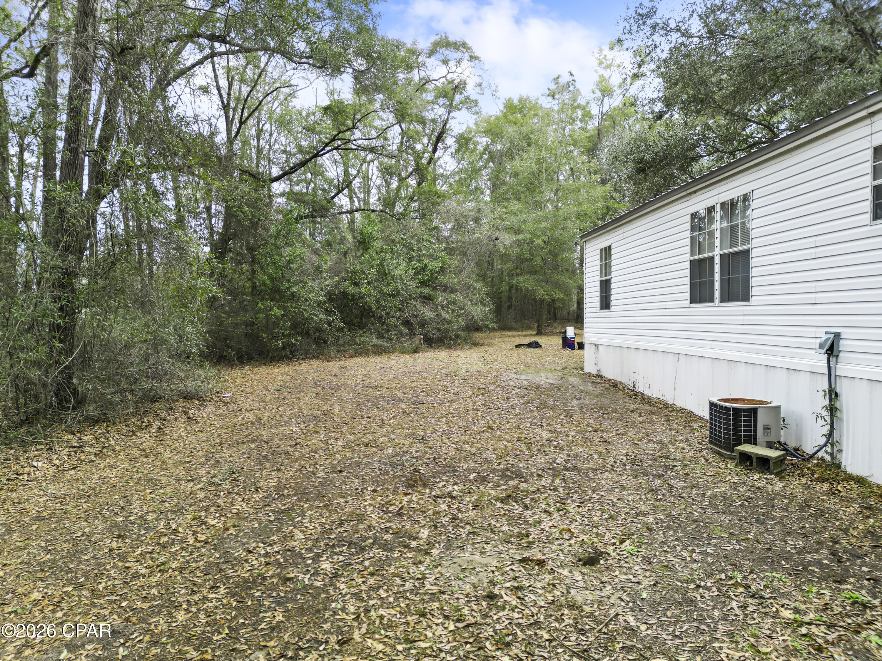 1413 Walker Road Graceville, FL 32440 - Photo 6 of 30