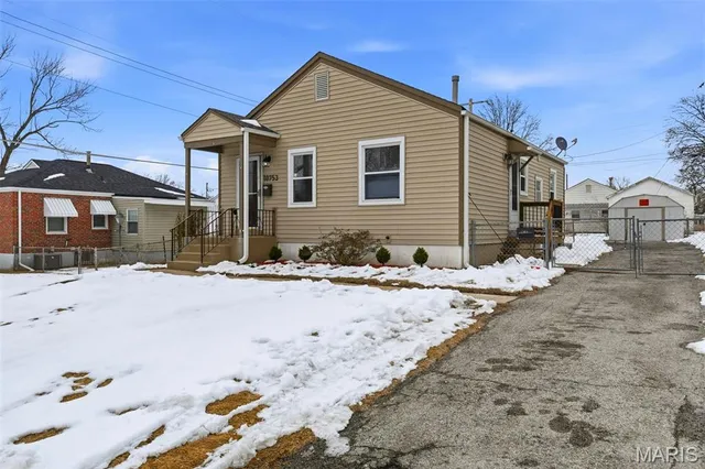 $184,900 | 10753 St Stephen Lane, St. Ann, MO 63074