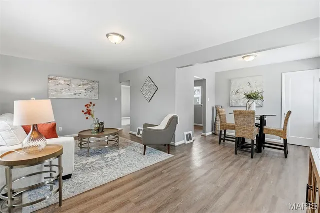 $184,900 | 10753 St Stephen Lane, St. Ann, MO 63074