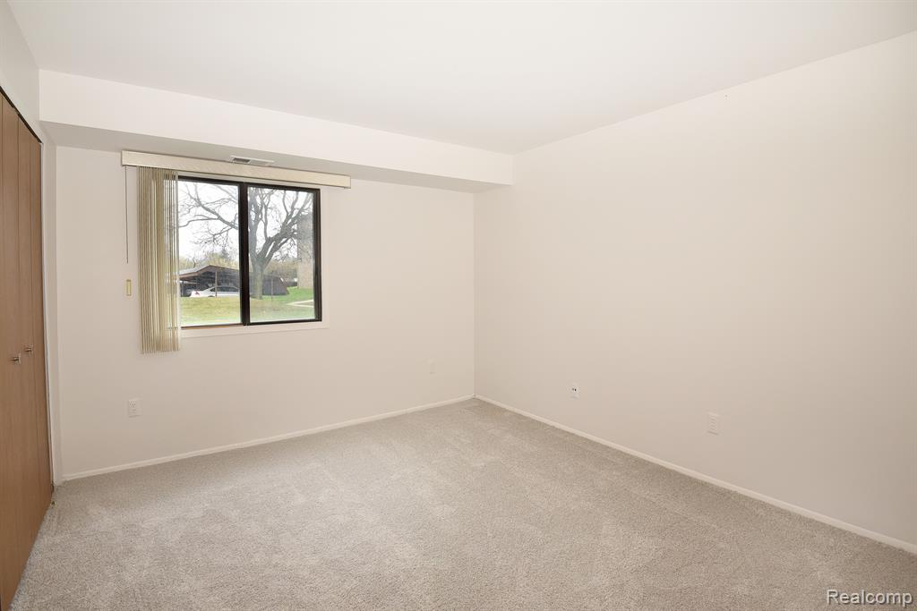 30475 West 14 Mile Road, Unit 74 Farmington, MI 48334 - Photo 21 of 33 Gallery Image 21