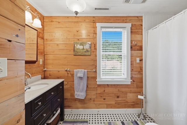 1294 Spencer Branch Road Lansing, NC 28643 - Photo 27 of 47